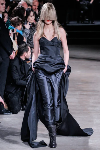 Look 8